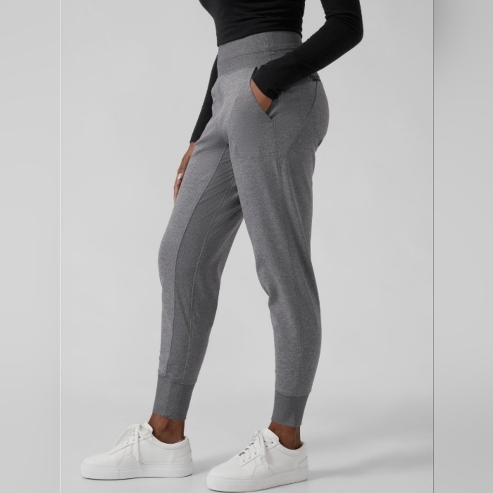 ATHLETA Venice mid rise grey joggers sz L